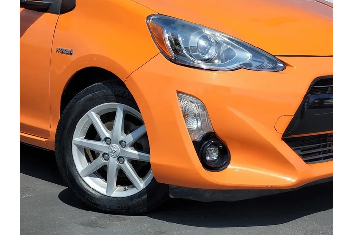 $9599 : 2015 Prius c Four image 4