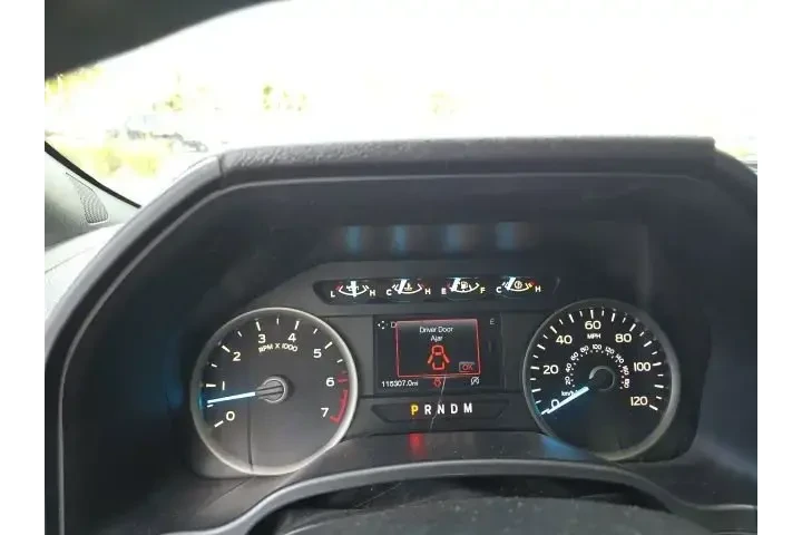 $21976 : Ford F-150 2019 4x4 Lariat 4 image 10