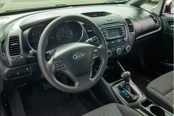 $15950 : 2017 Forte LX image 10