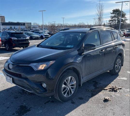 $16995 : 2017 RAV4 Hybrid XLE image 3