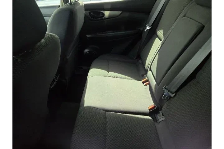 $12991 : Nissan Rogue Sport 2017 S 4d image 4