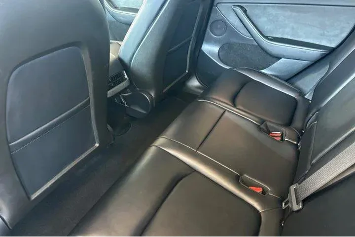 $32900 : Tesla Model Y 2024 AWD Long image 7