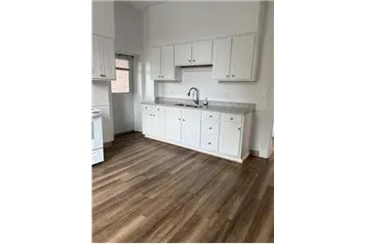 $2395 : Rental property with 5 bedro image 4