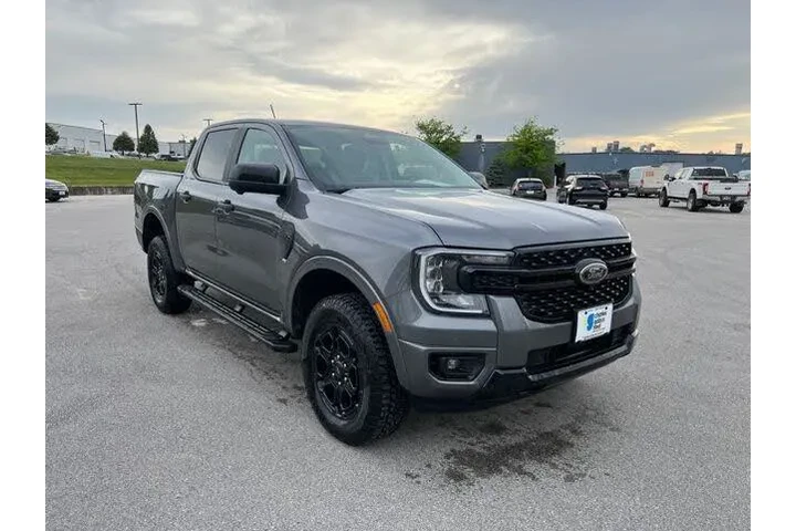 $39406 : Ford Ranger 2025 4x4 XLT 4dr image 1