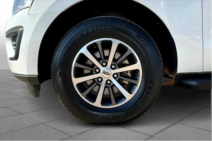 $25438 : Ford Expedition 2020 4x2 XLT image 10