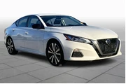 $12991 : Nissan Altima 2022 2.5 SR 4d thumbnail