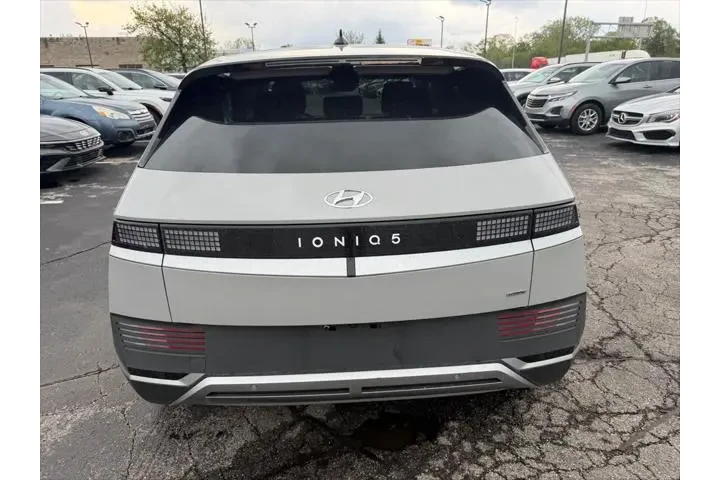 $26866 : Hyundai IONIQ 5 2024 AWD SEL image 4