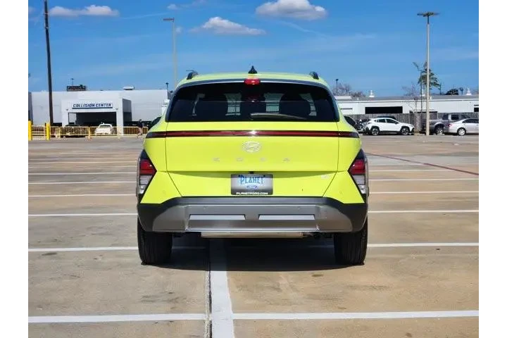 $25524 : Hyundai KONA 2024 Limited 4d image 6