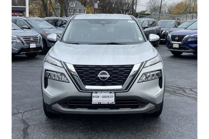 $20900 : Nissan Rogue 2023 AWD SV 4dr image 2