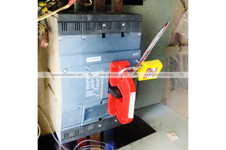 Circuit Breaker Lockout image 8