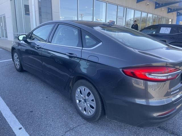 $17998 : PRE-OWNED 2020 FORD FUSION S image 3