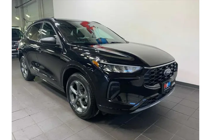 $25988 : Ford Escape 2023 AWD ST-Line image 2
