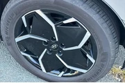 $29990 : Hyundai IONIQ 5 2024 Limited thumbnail
