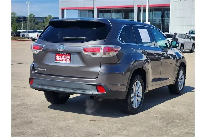 $13949 : Toyota Highlander 2016 LE 4d image 7