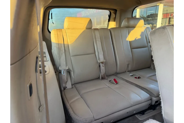 $7980 : 2012 Suburban 4WD 4dr 1500 LT image 10