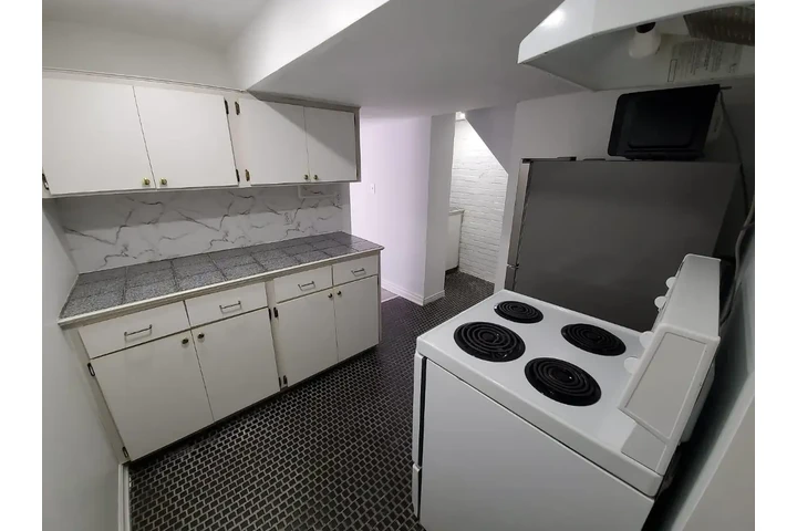 $1100 : casa familiar en Norwalk image 4