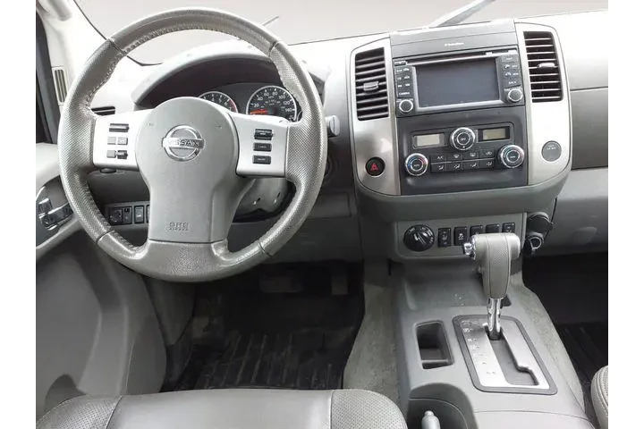 $14561 : Nissan Frontier 2013 4x4 S 4 image 10