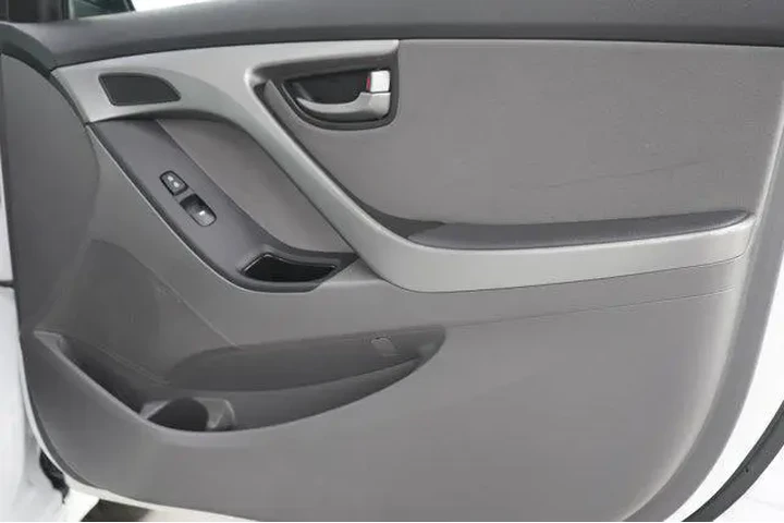 $8998 : Hyundai ELANTRA 2015 SE 4dr image 9
