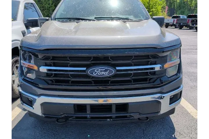 $38528 : Ford F-150 2024 4x4 XLT 4dr image 10