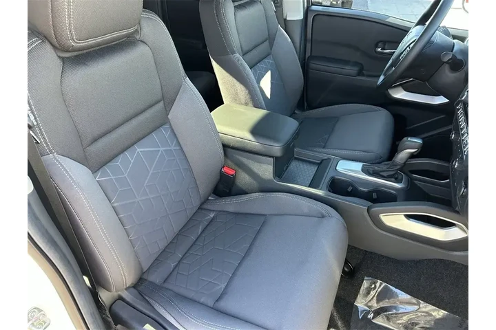 $39615 : Nissan Frontier 2026 4x2 SV image 10