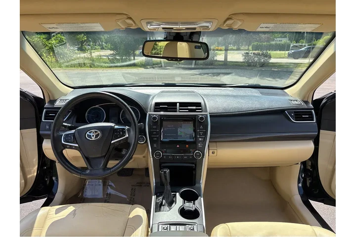 $16500 : 2015 Camry Hybrid XLE image 3