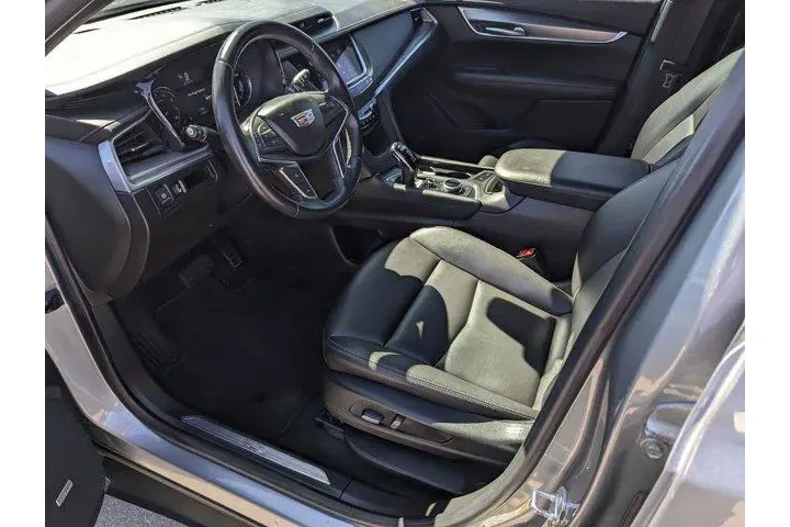 $29995 : Cadillac XT5 2023 Luxury 4dr image 9