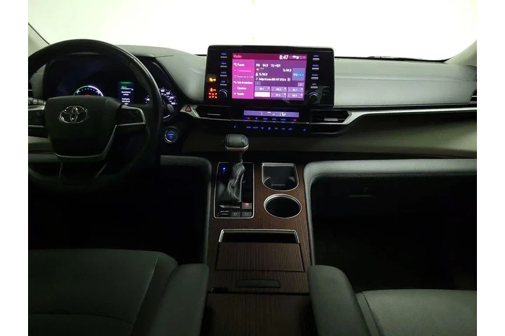 $38998 : Toyota Sienna 2023 XLE 8-Pas image 9