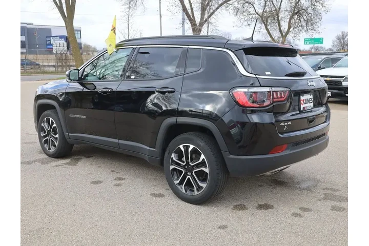 $23777 : Jeep Compass 2023 4x4 Limite image 7