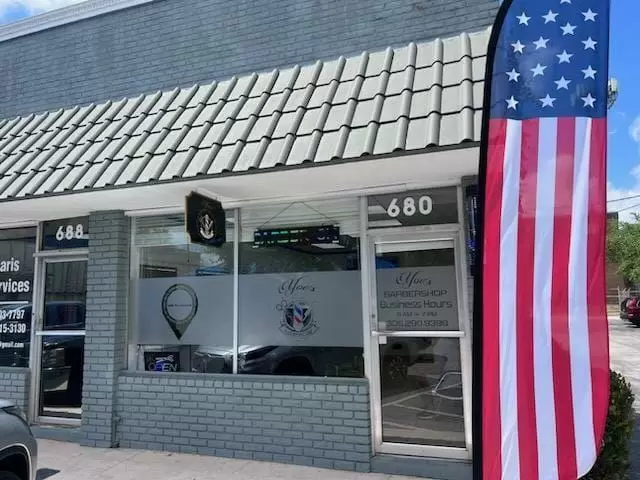 YOE'S BARBERSHOP image 1