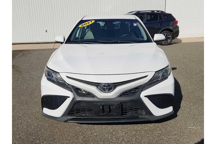 $19995 : Toyota Camry 2021 SE 4dr Sed image 2