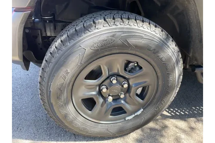 $22028 : Jeep Wrangler 2022 4x4 Sport image 5