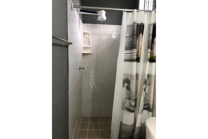 $350 : Cuarto Estudio para solter@ image 9