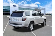 $30700 : Toyota 4Runner 2023 4x2 SR5 thumbnail
