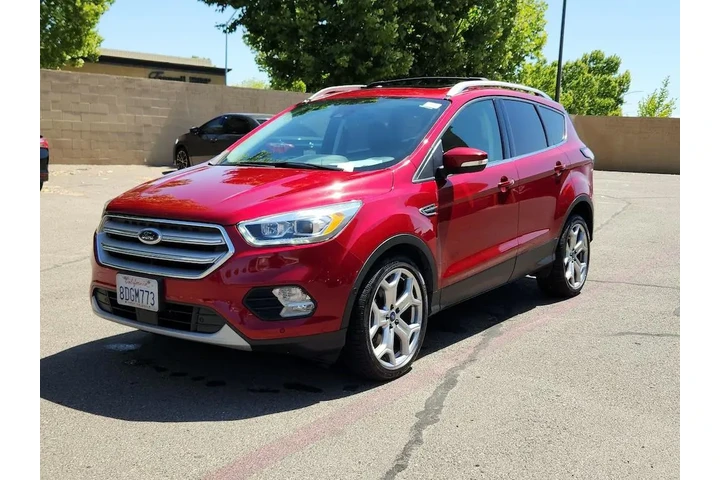 $14998 : Ford Escape 2018 Titanium 4d image 3