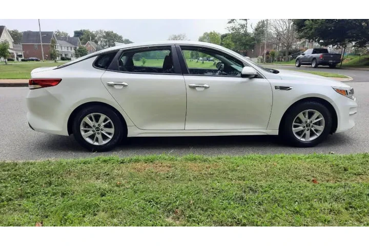 $10995 : 2018 Accord EX image 9