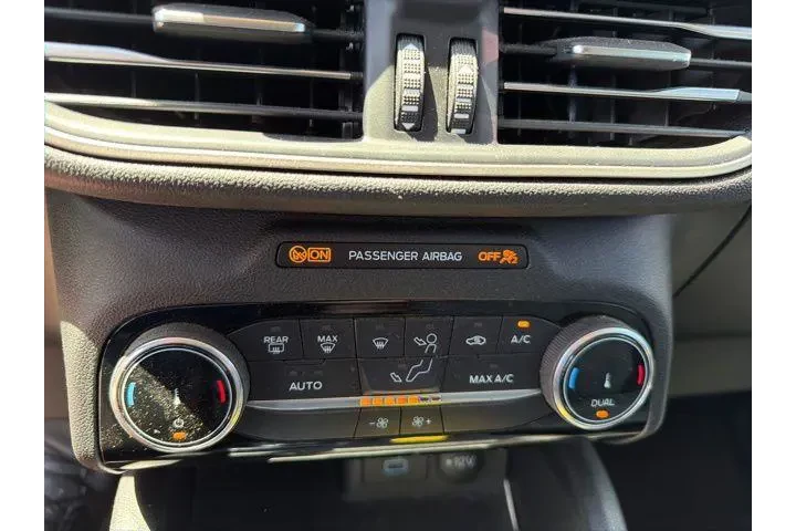 $24992 : Ford Escape Hybrid 2022 SE 4 image 9