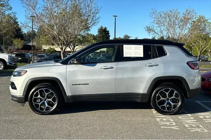 $24990 : Jeep Compass 2025 4x4 Limite image 7