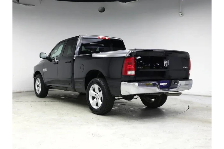 $29998 : Ram 1500 Classic 2024 4x4 SL image 2