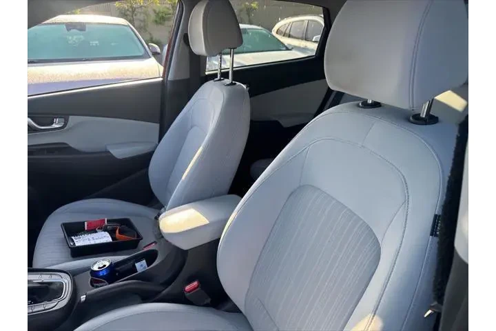 $19995 : Hyundai KONA 2023 SEL 4dr Cr image 6