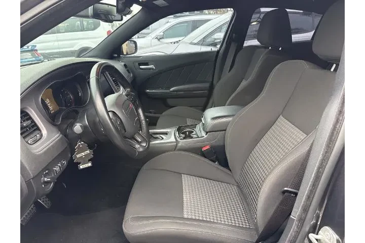 $35407 : Dodge Charger 2023 AWD GT 4d image 6