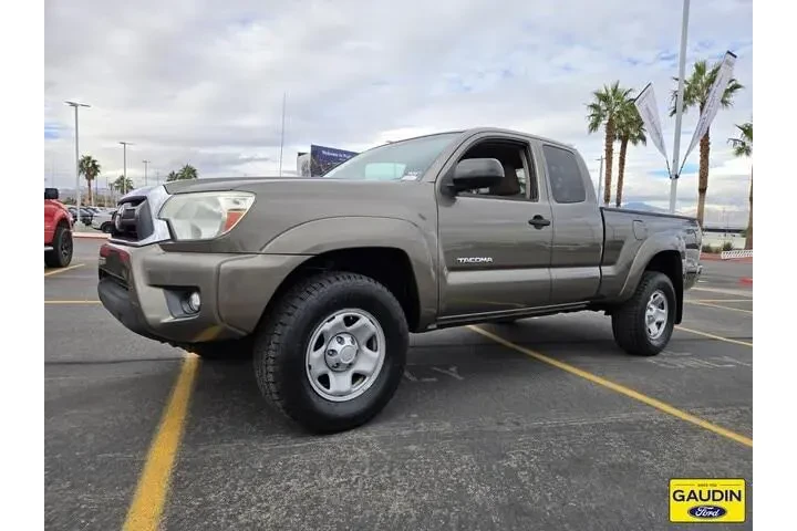 $16777 : Toyota Tacoma 2013 4x2 PreRu image 3