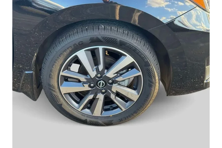 $16995 : Nissan Versa 2024 S 4dr Seda image 8