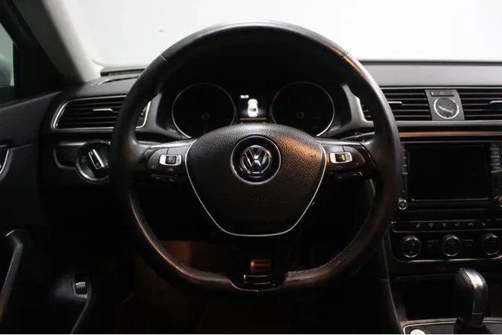 $20983 : Volkswagen Passat 2017 1.8T image 10