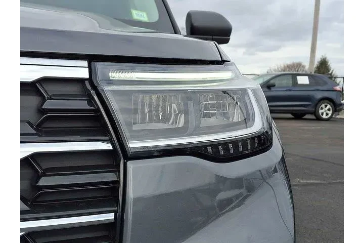 $39900 : Ford Explorer 2025 AWD Activ image 9