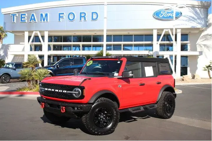 $38617 : Ford Bronco 2022 4x4 Base Ad image 2