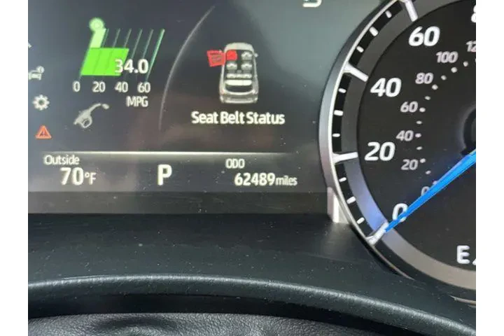 $35880 : Toyota Highlander Hybrid 202 image 2