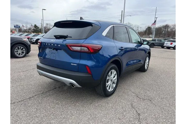 $22995 : Ford Escape 2023 AWD Active image 4