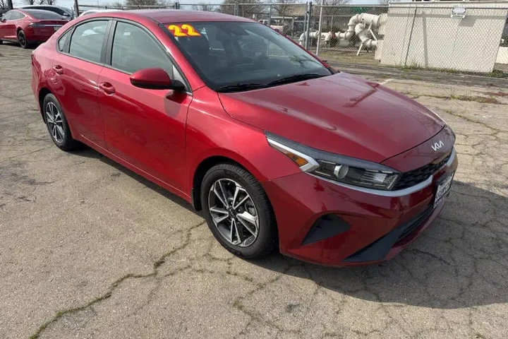 $15999 : 2022 Forte LXS image 7