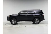 $35998 : Toyota 4Runner 2020 4x4 SR5 thumbnail