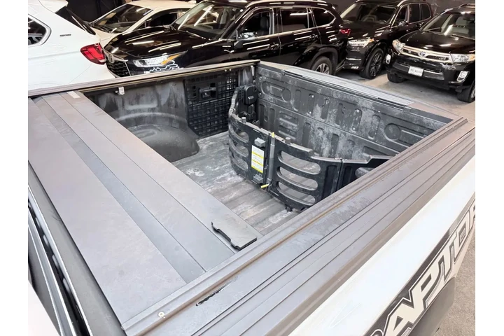 $32500 : 2018 FORD F150 SUPERCREW CAB image 9